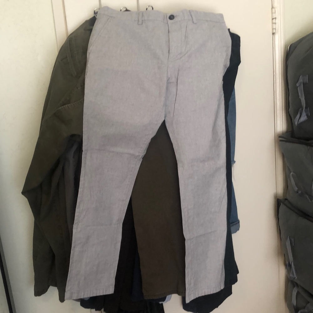 Men's Old Navy Pants Size 34x30 Ultimate Slim Built-in Flex Light Gray